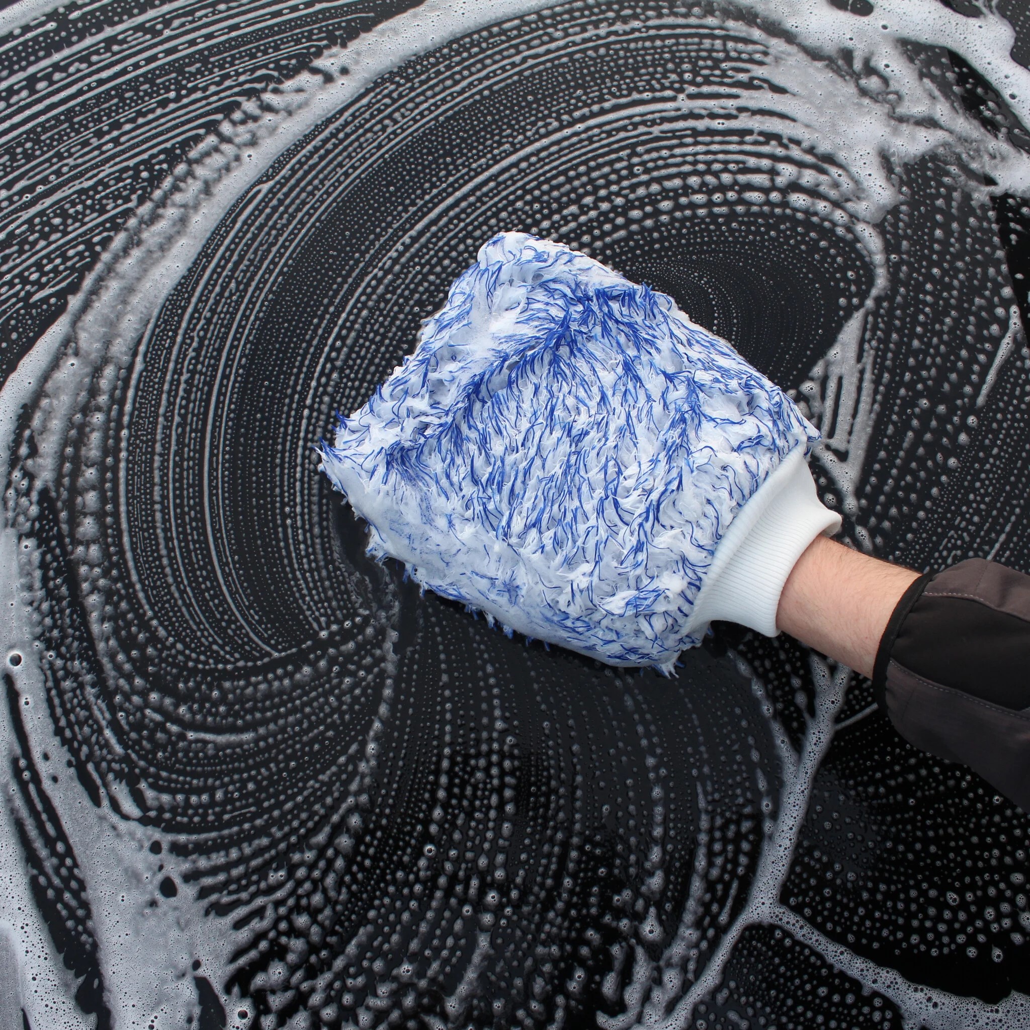 MICROFIBER BLACK & WHITE WASH MITT - Image 2